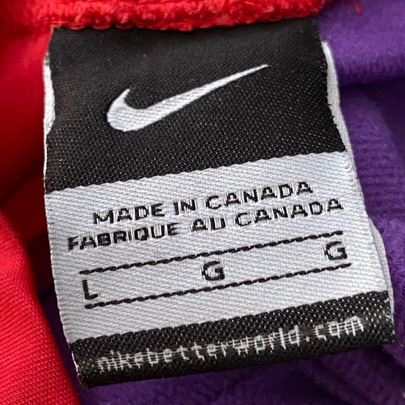 (3 for $25) Nike Canada t-shirt - Picture 2 of 10
